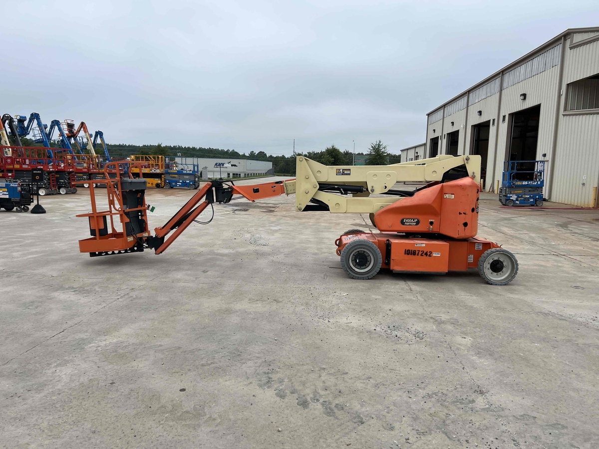 2016 JLG E400AJPN-7