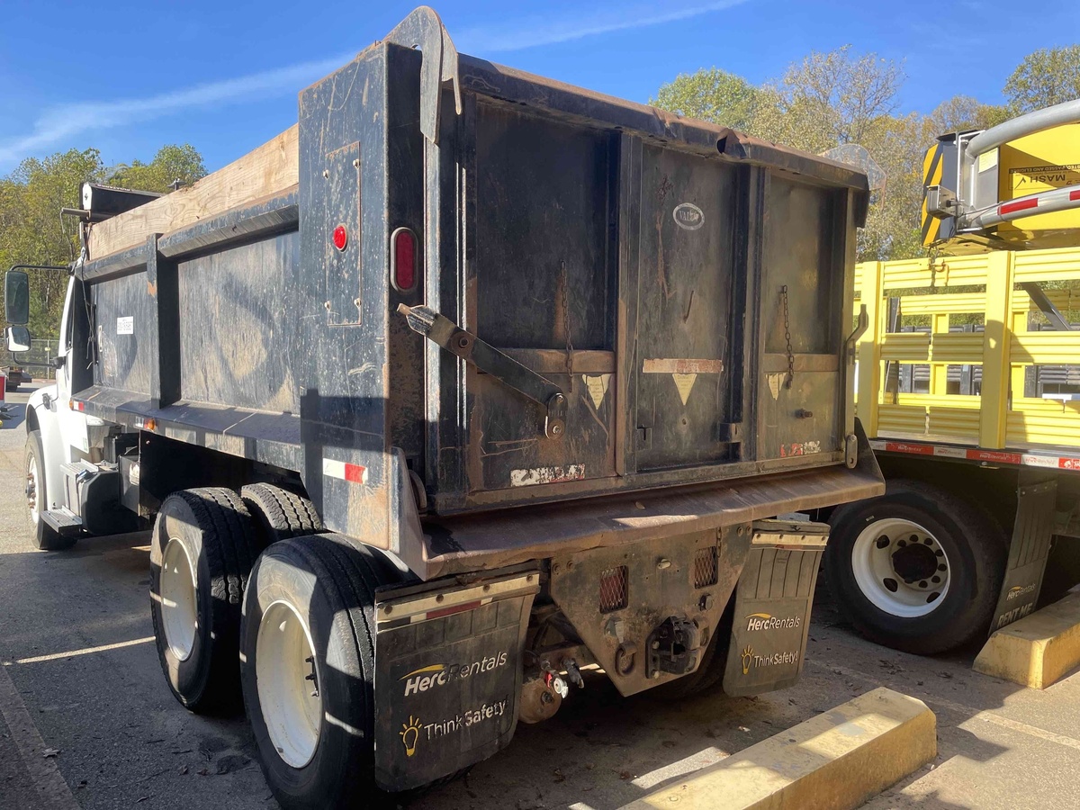 2018 Freightliner M2106-3