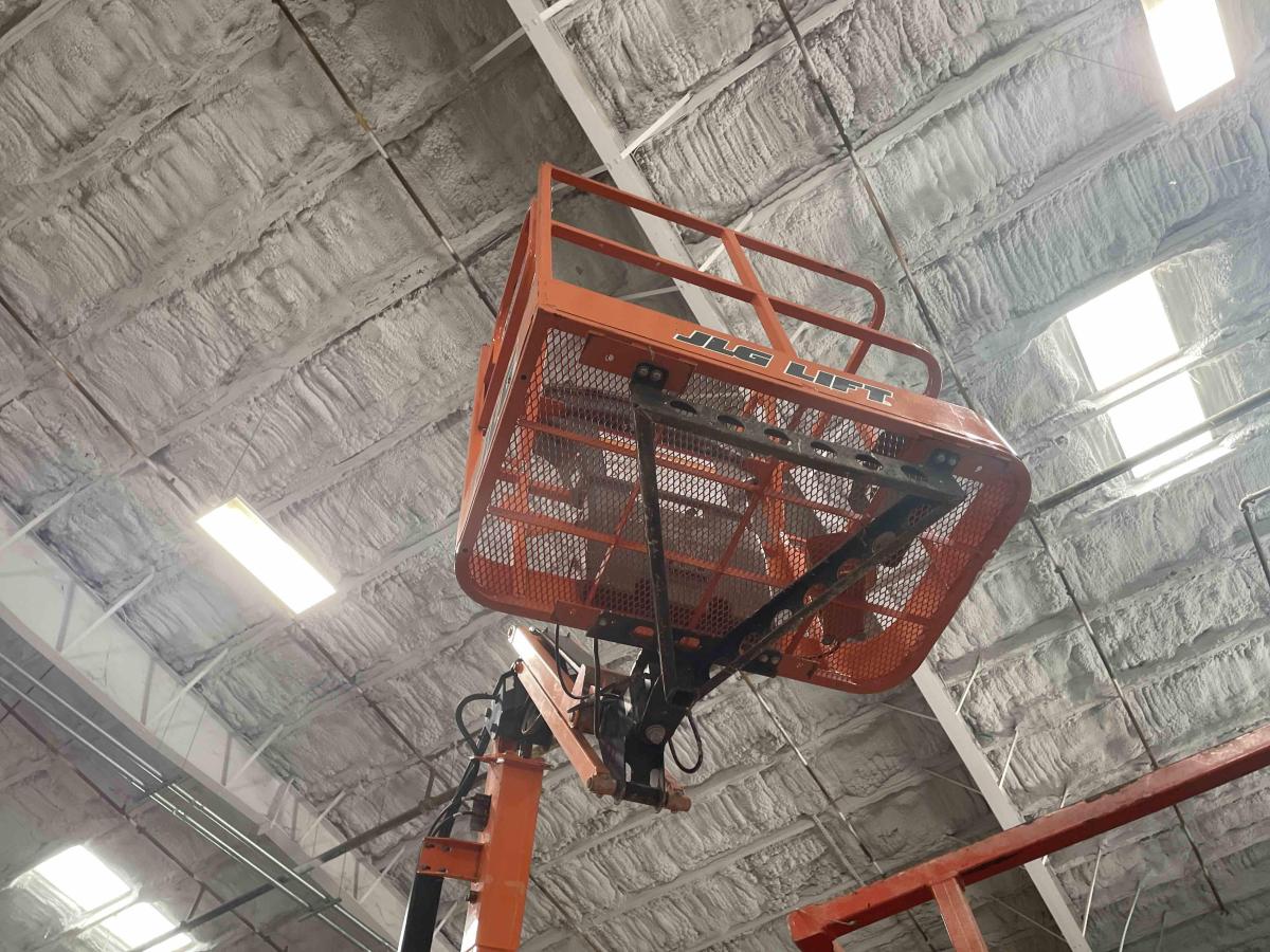 2016 JLG E300AJP