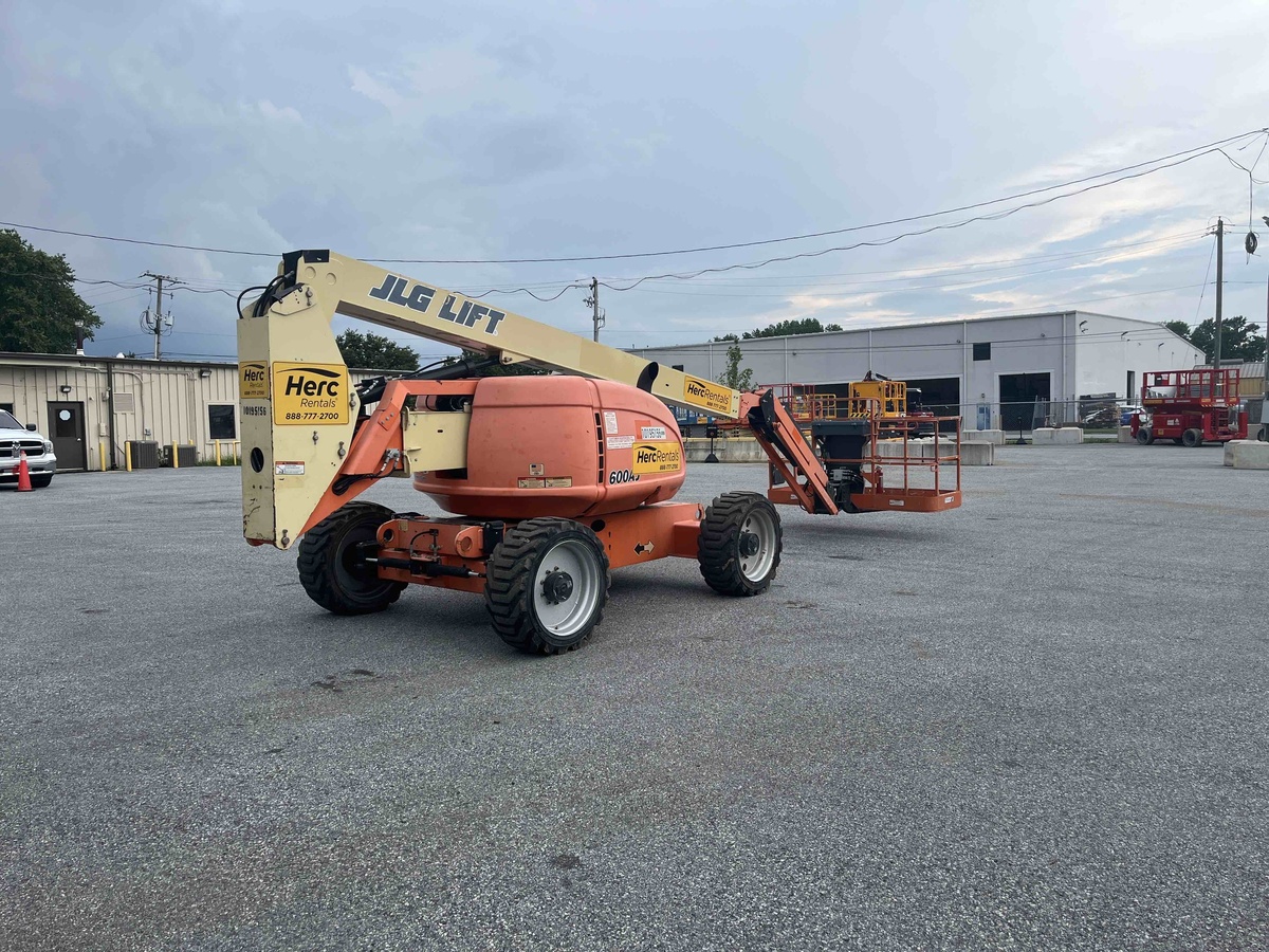 2016 JLG 600AJ-6