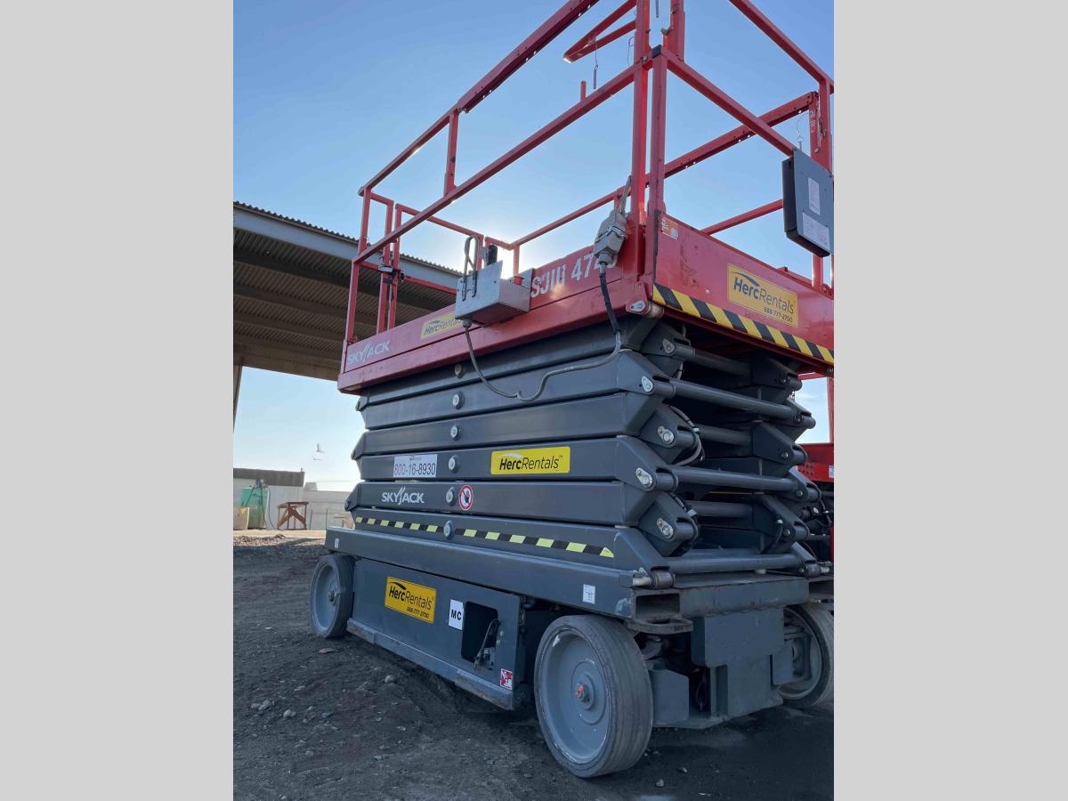 2017 Skyjack SJ4740