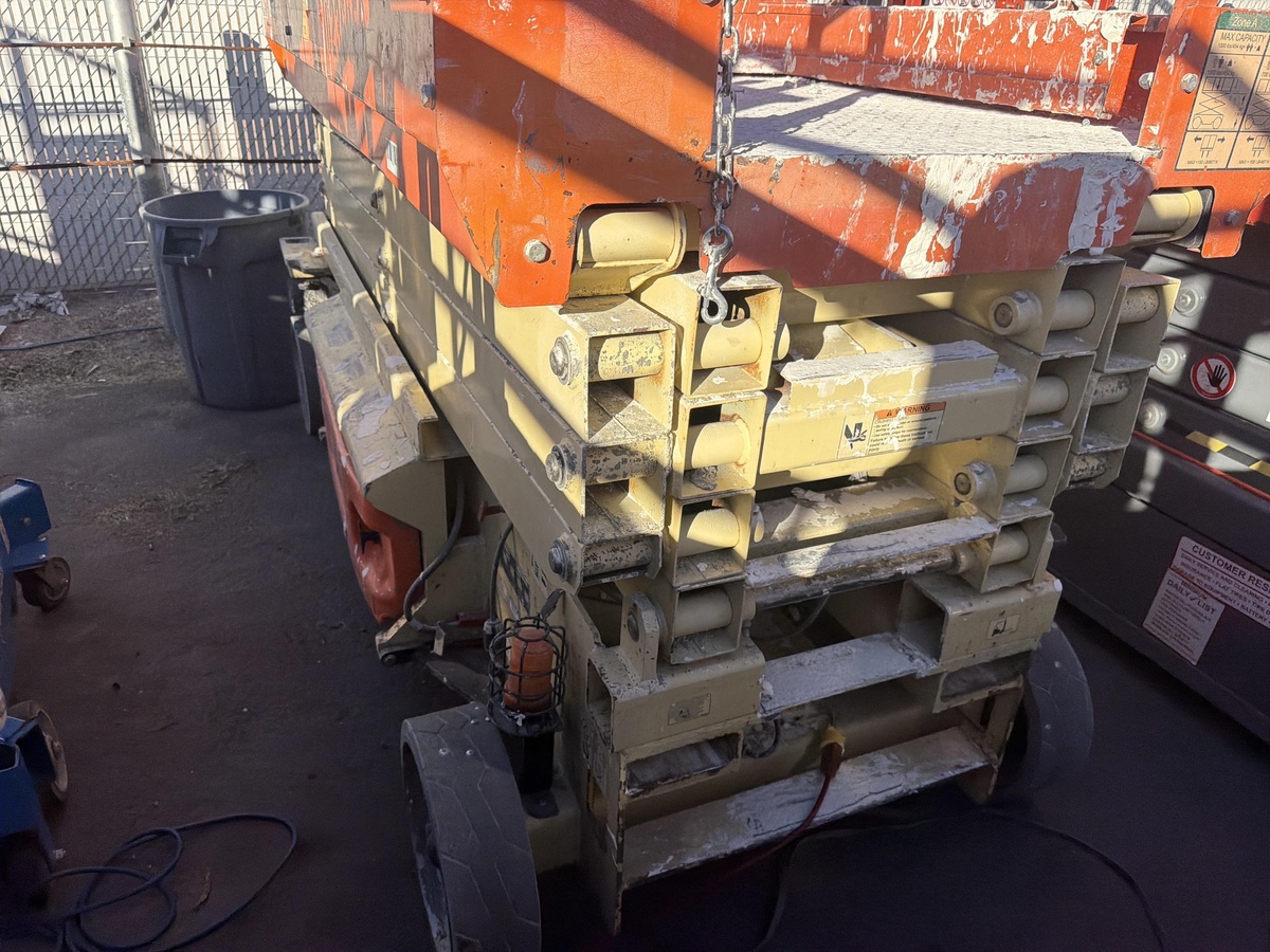 2018 JLG 3246ES-2