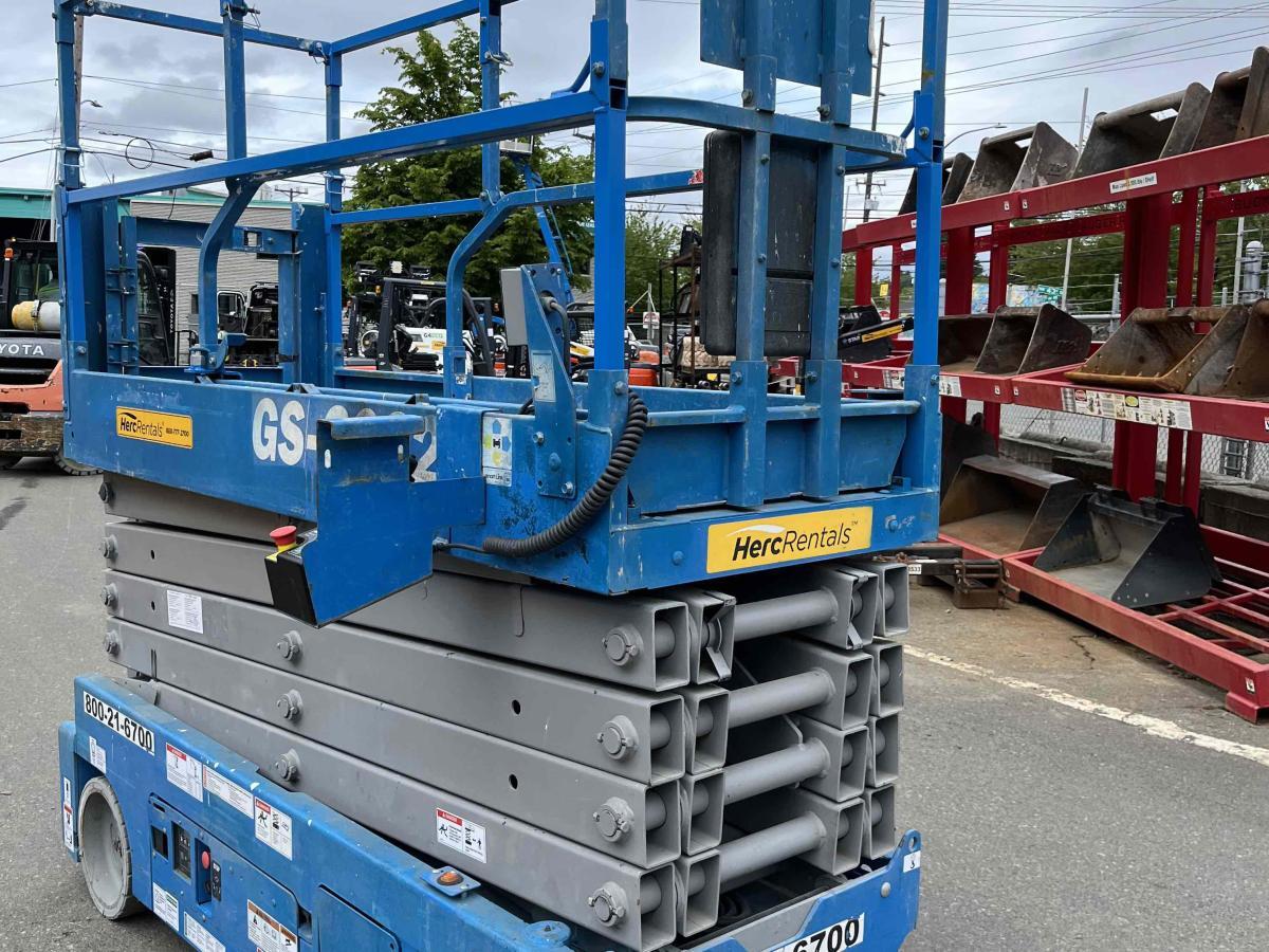 2018 Genie GS-3232-3