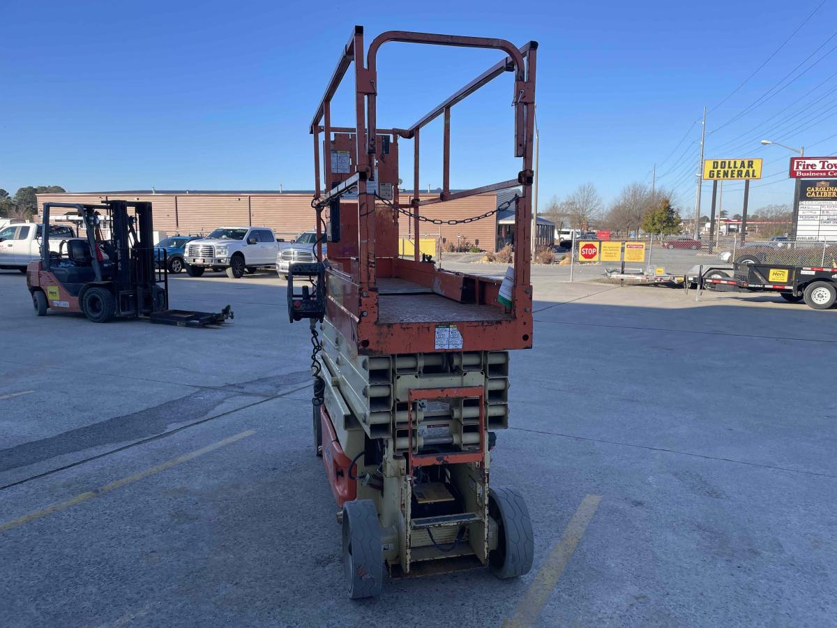 2017 JLG 2632ES
