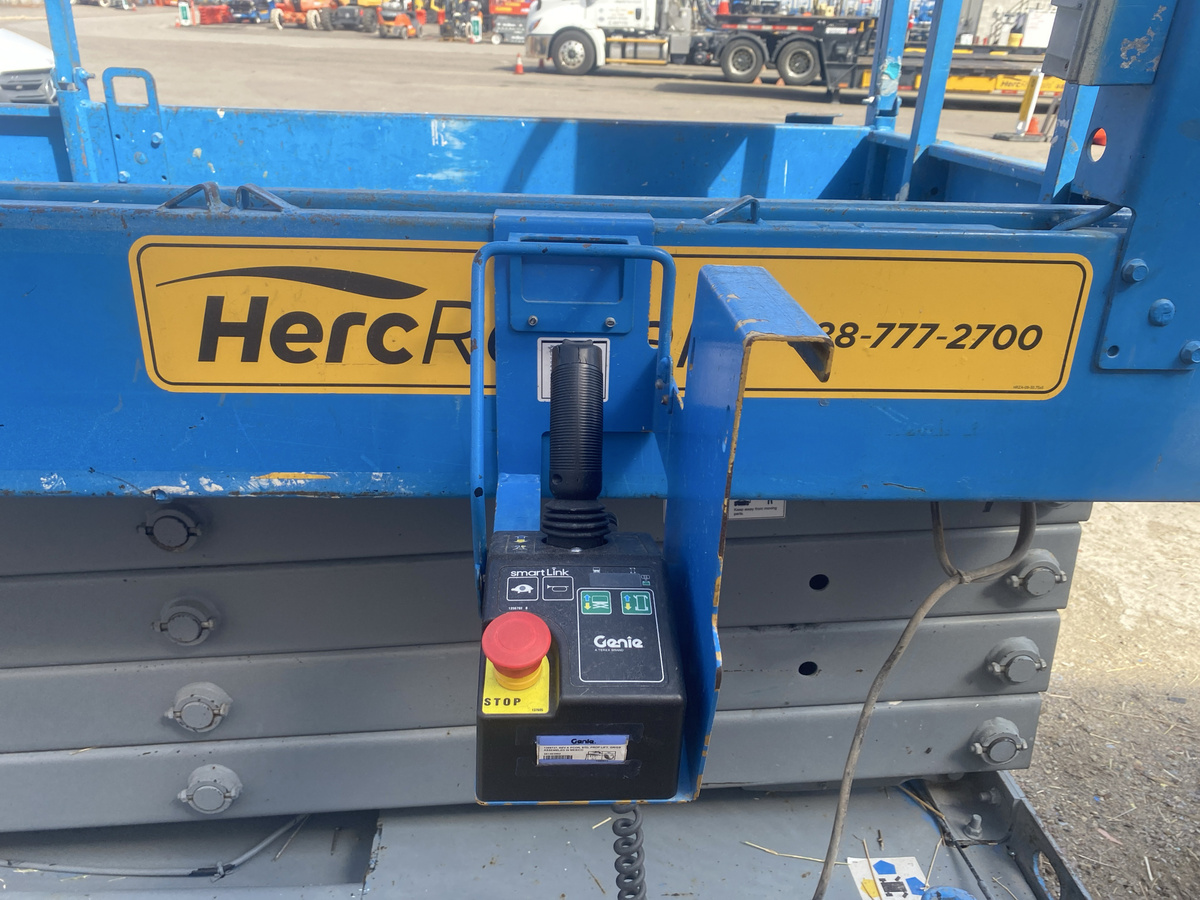 2016 Genie GS-3246-7