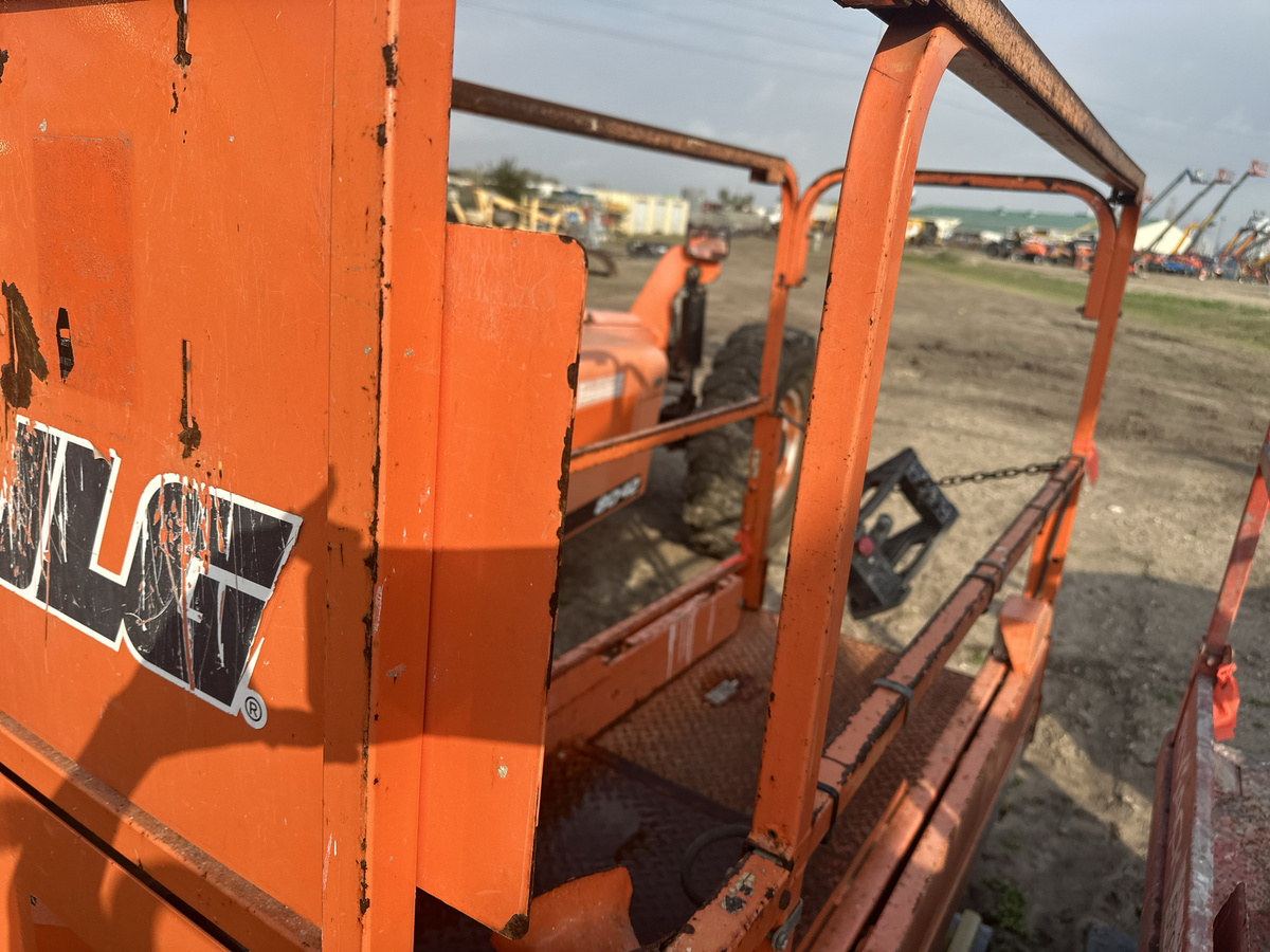 2017 JLG 1930ES-8