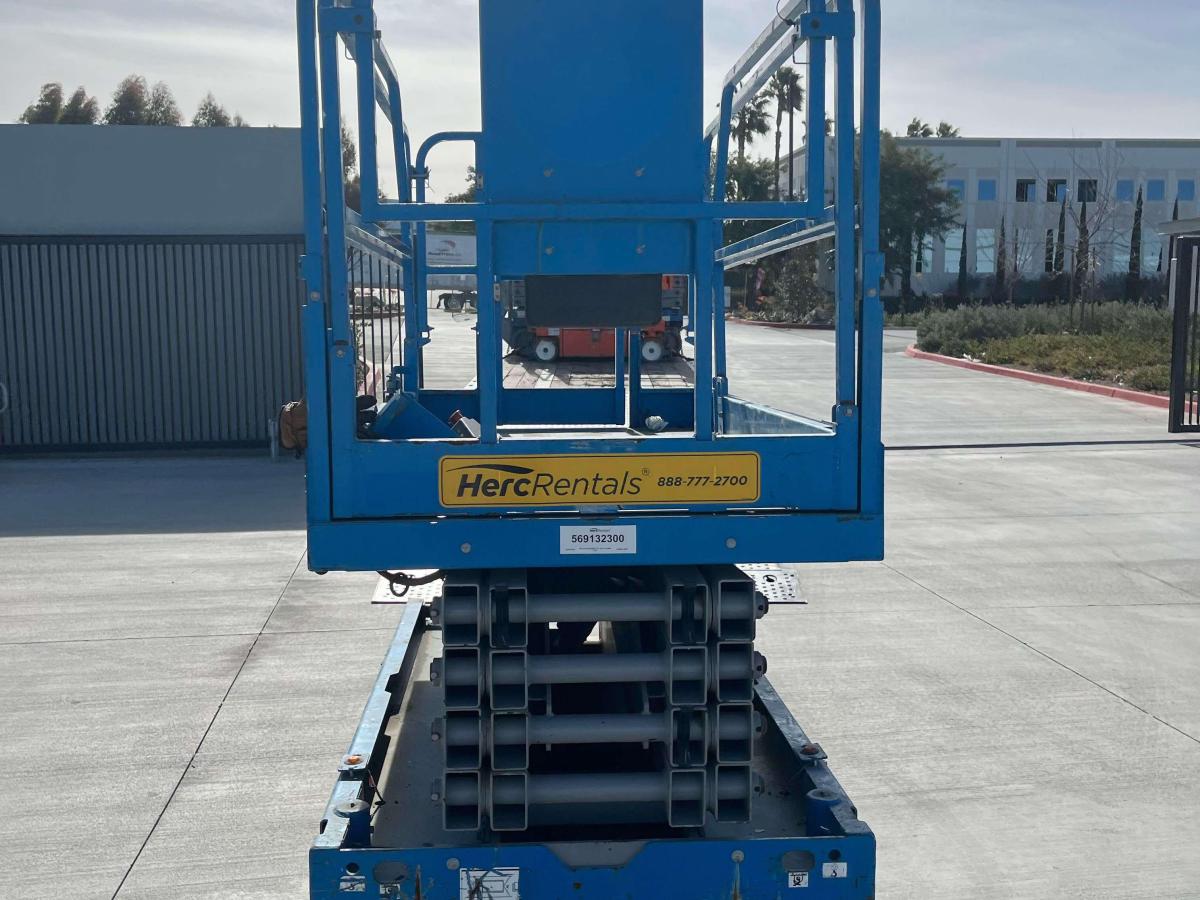 2018 Genie GS-3246-2