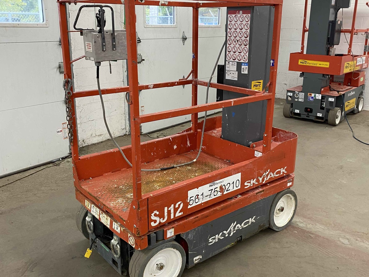 2018 Skyjack SJ12-4