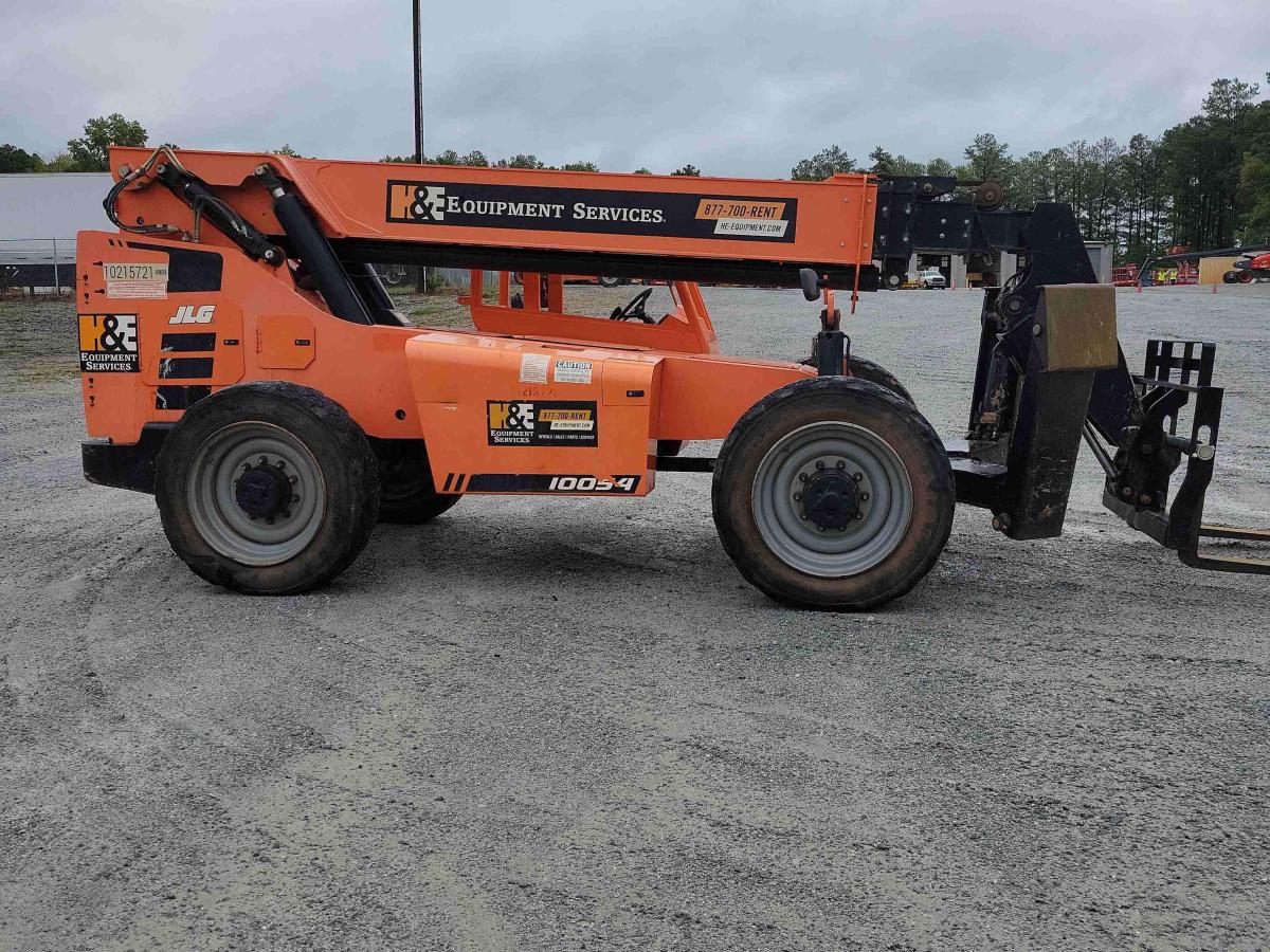 2017 SkyTrak 10054