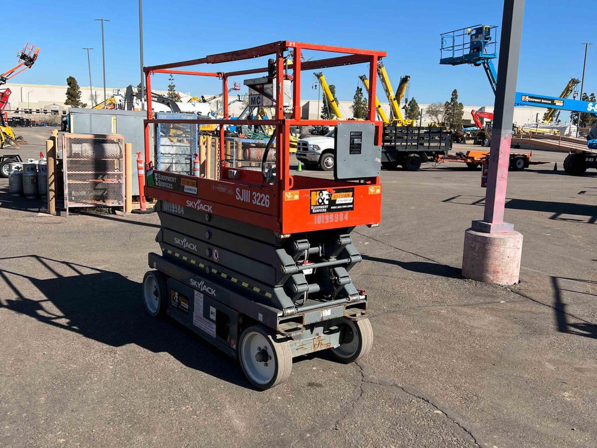 2016 Skyjack SJ3226