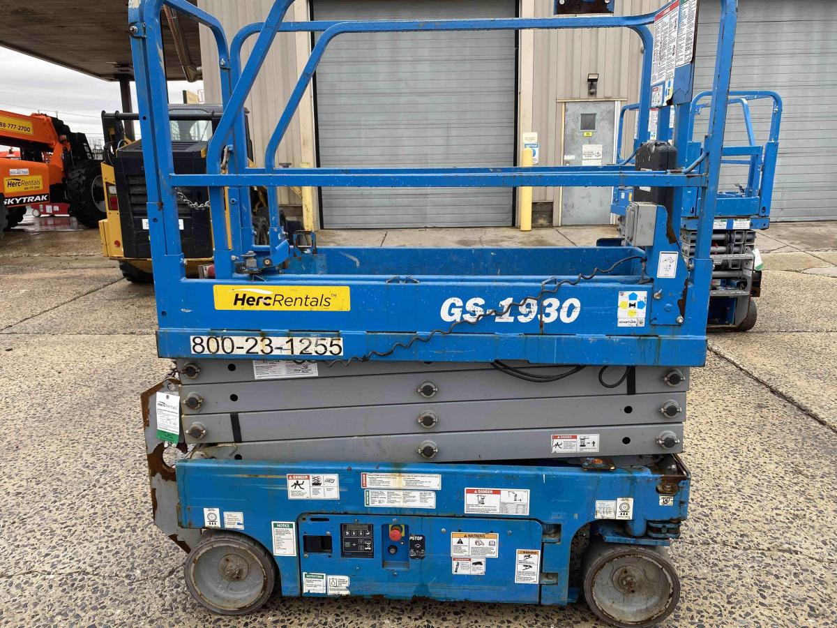 2018 Genie GS-1930