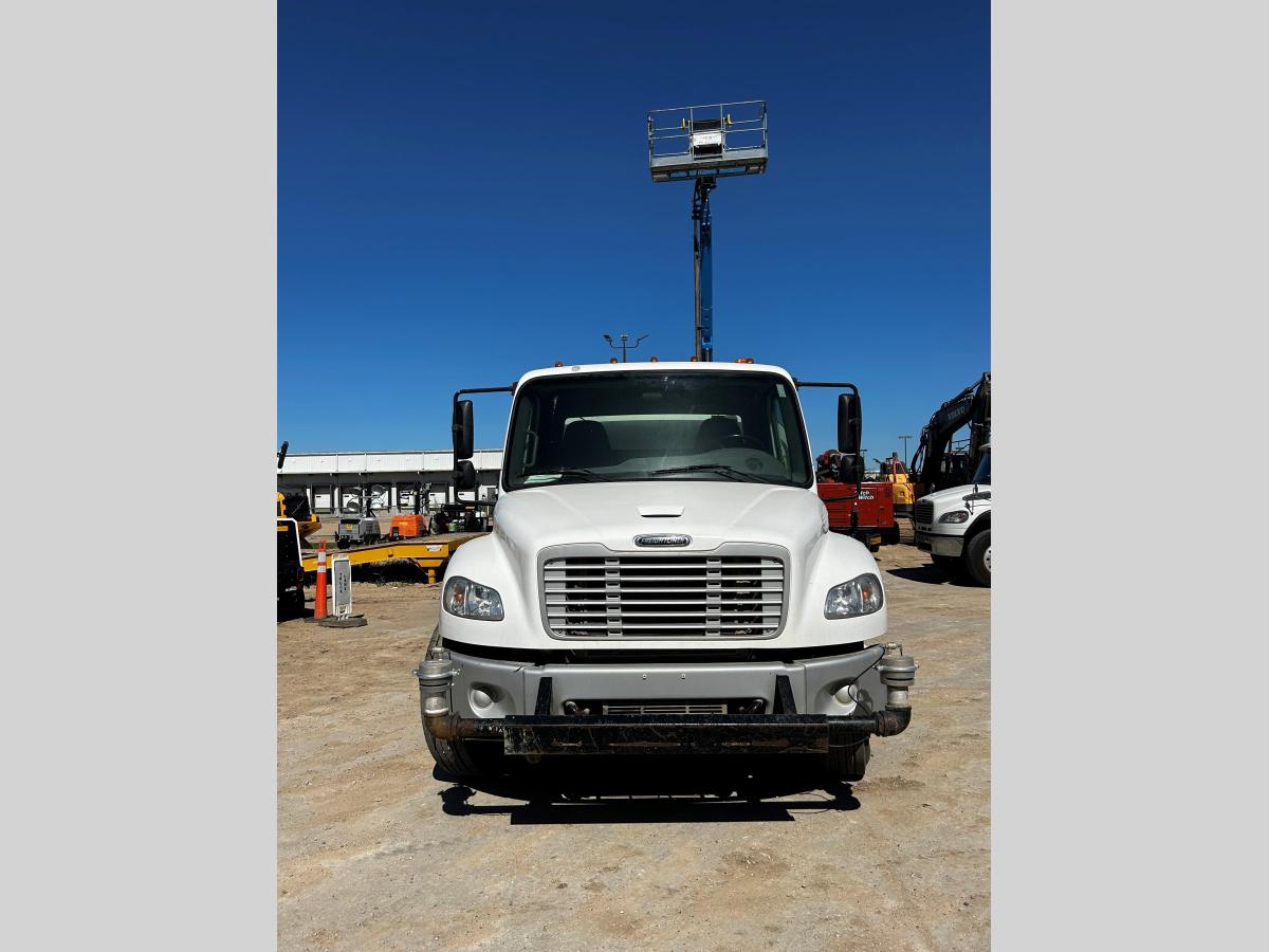 2018 Freightliner M2106