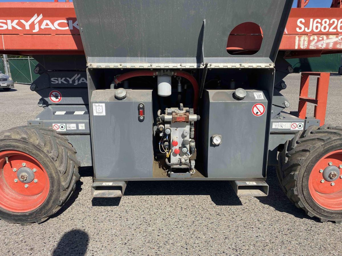 2018 Skyjack SJ-6826RT