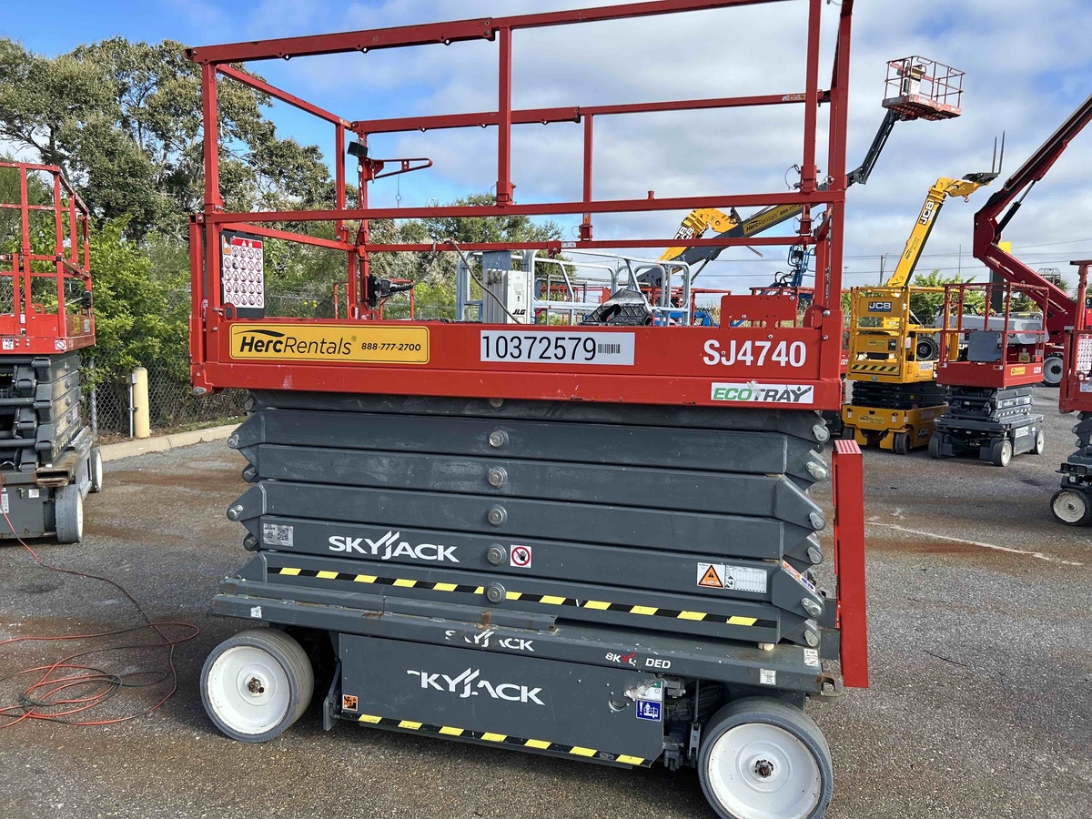2022 Skyjack SJ4740-2