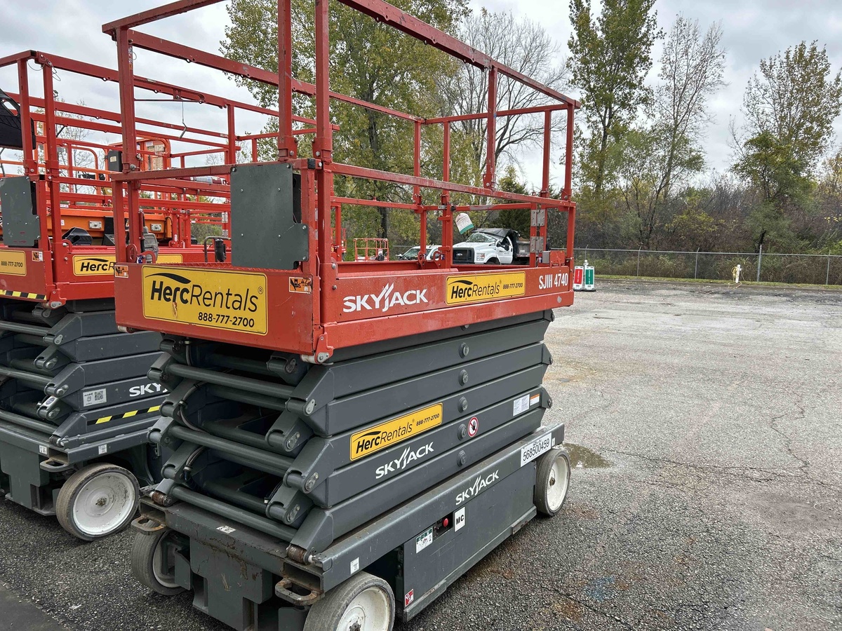 2019 Skyjack SJ4740
