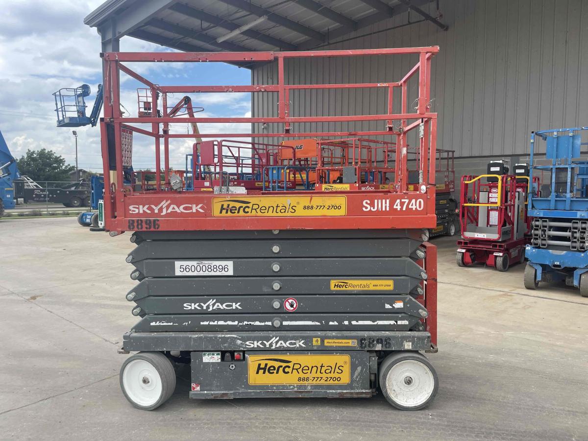 2017 Skyjack SJ4740