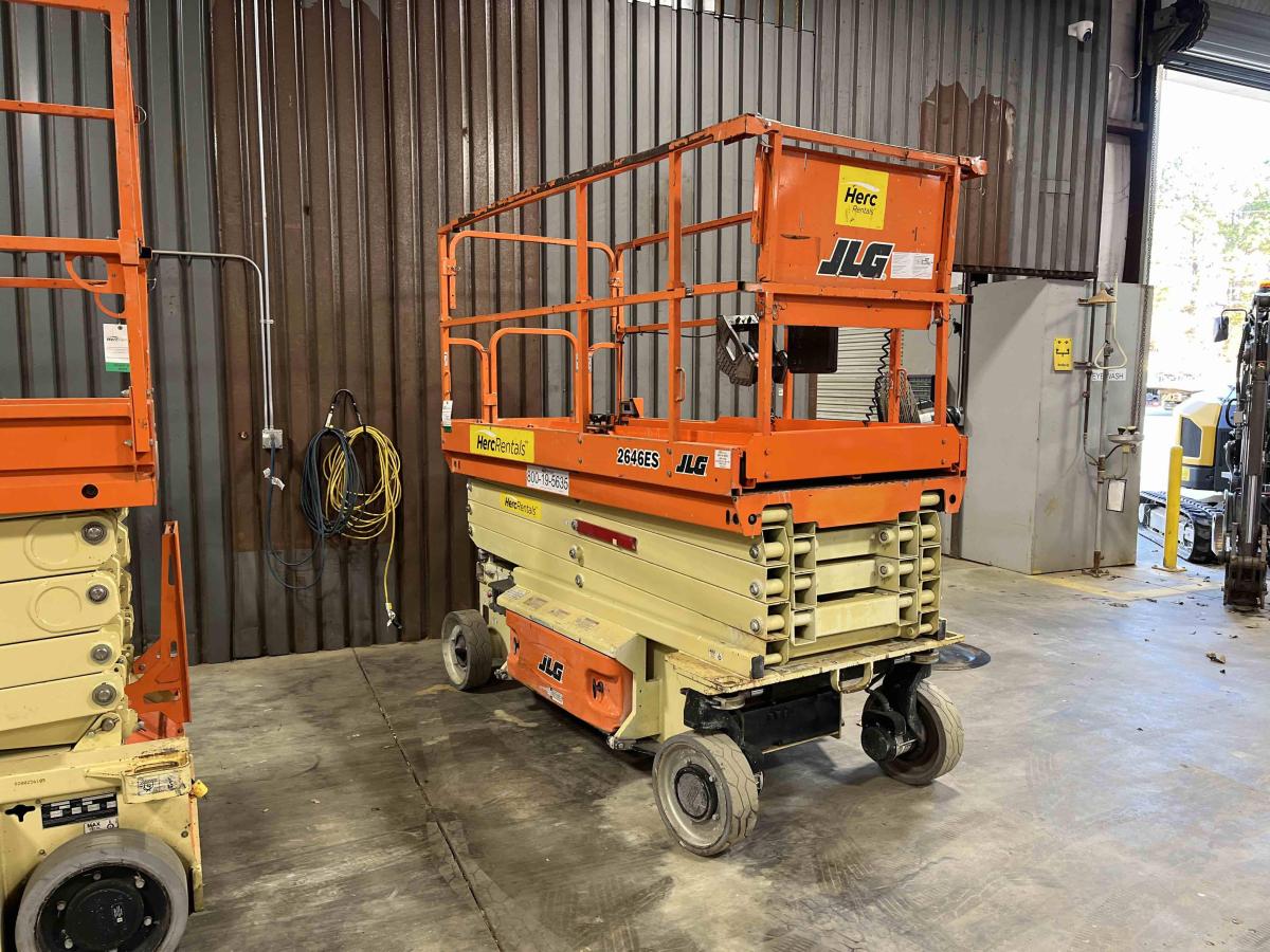 2018 JLG 2646ES