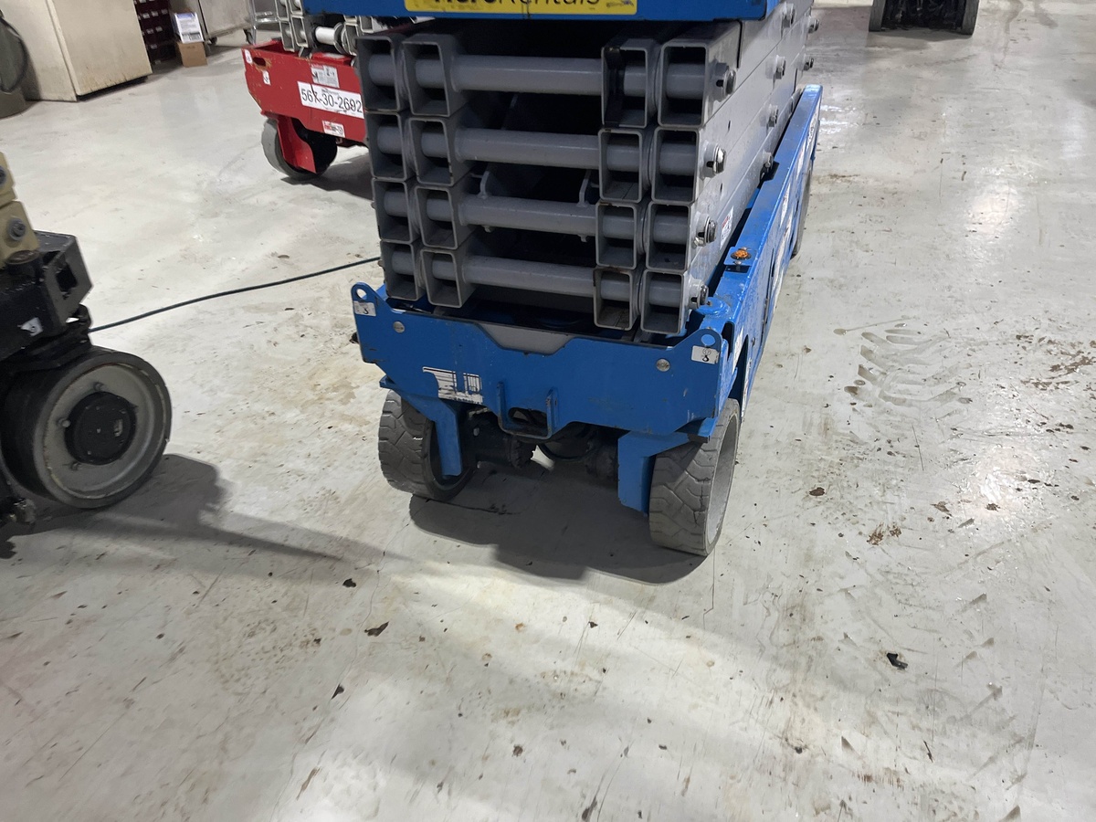 2018 Genie GS-3232-10