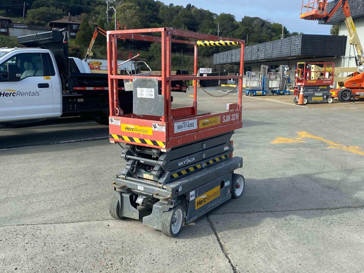2017 Skyjack SJ3219-4