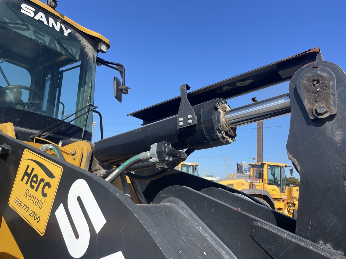 2023 Sany SW305K-17
