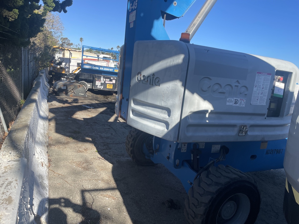 2017 Genie S-45-7