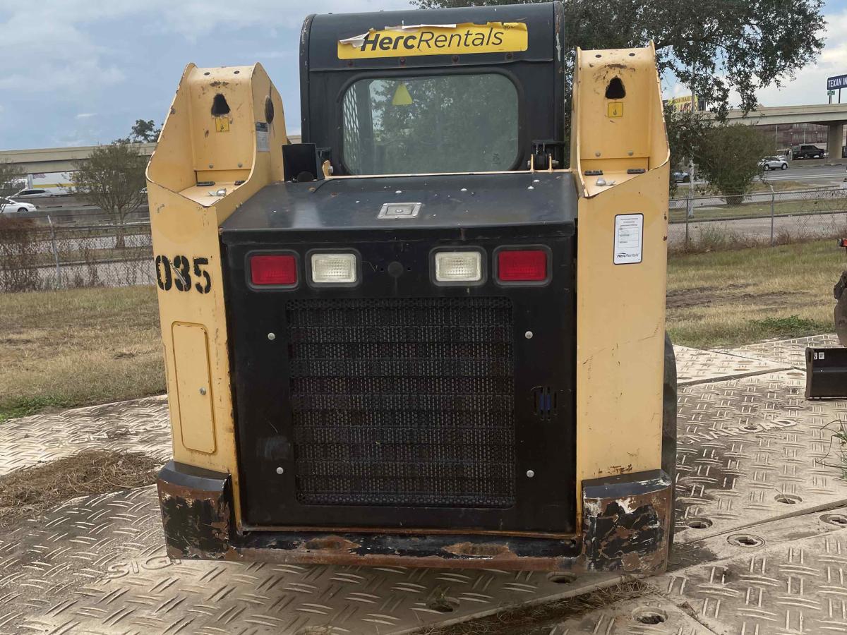 2019 Gehl RT215