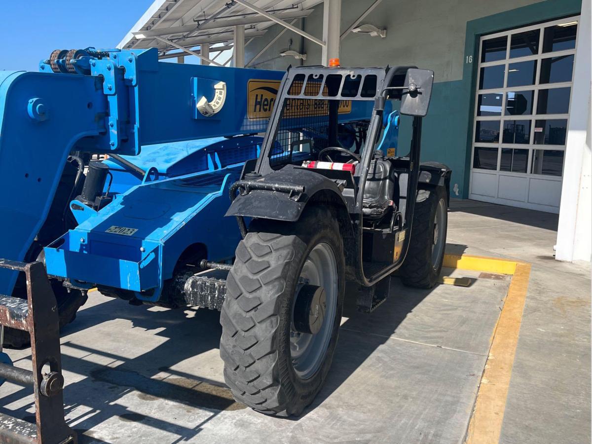 2017 Genie GTH 844-5