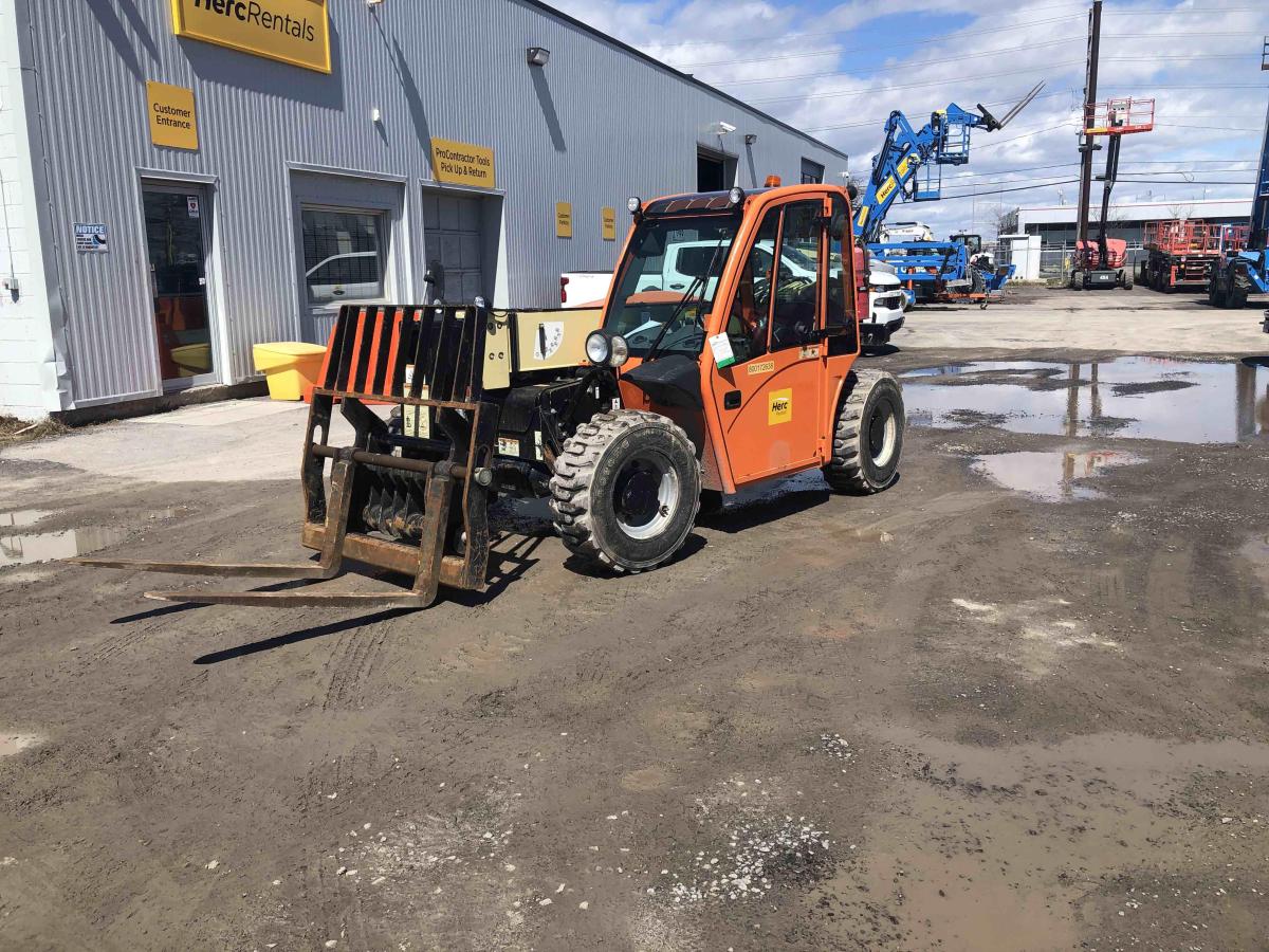 2017 JLG G5-18A