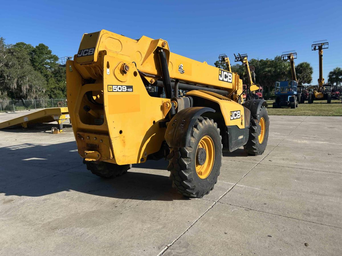 2018 JCB 509-42-4