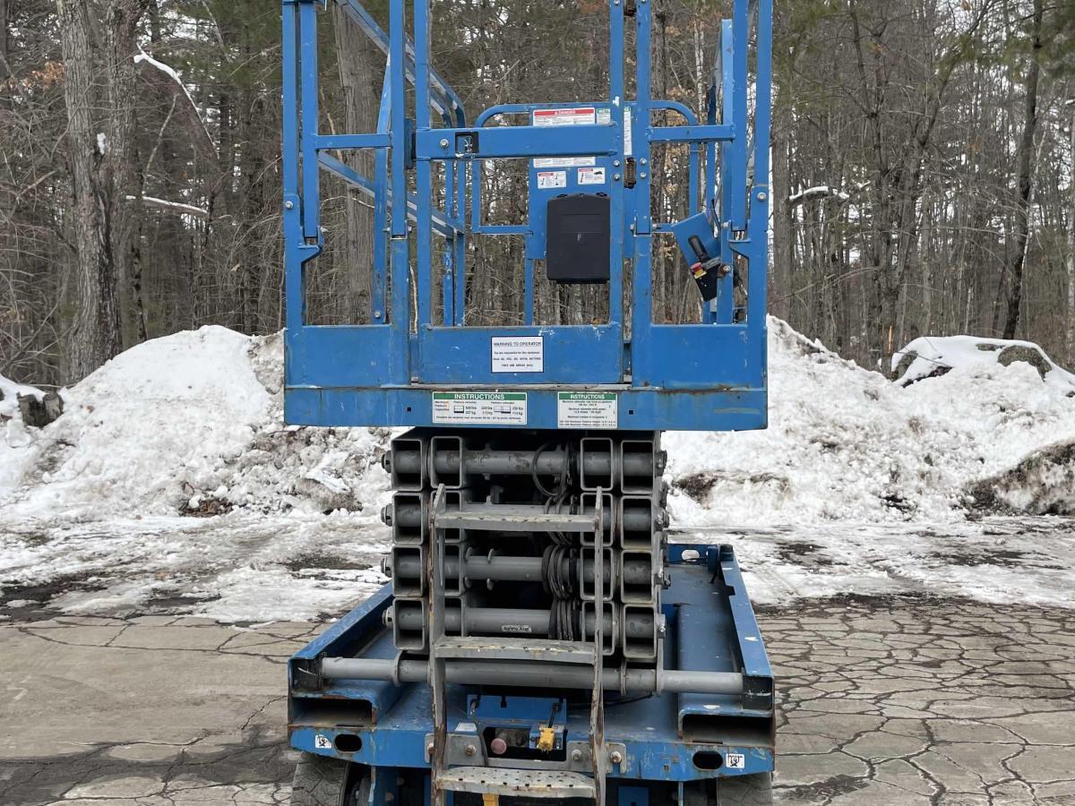 2017 Genie GS-3246-2