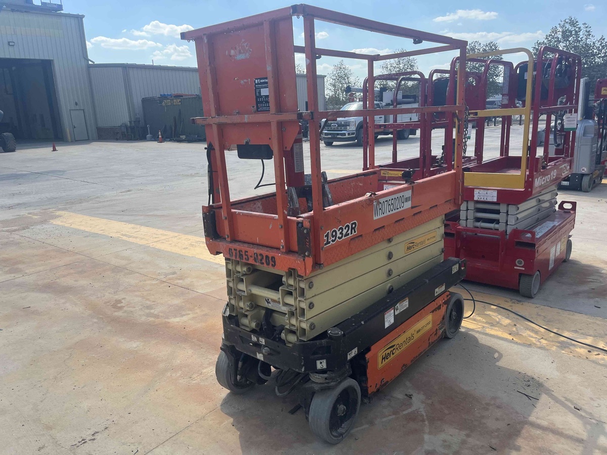 2018 JLG 1932R-2