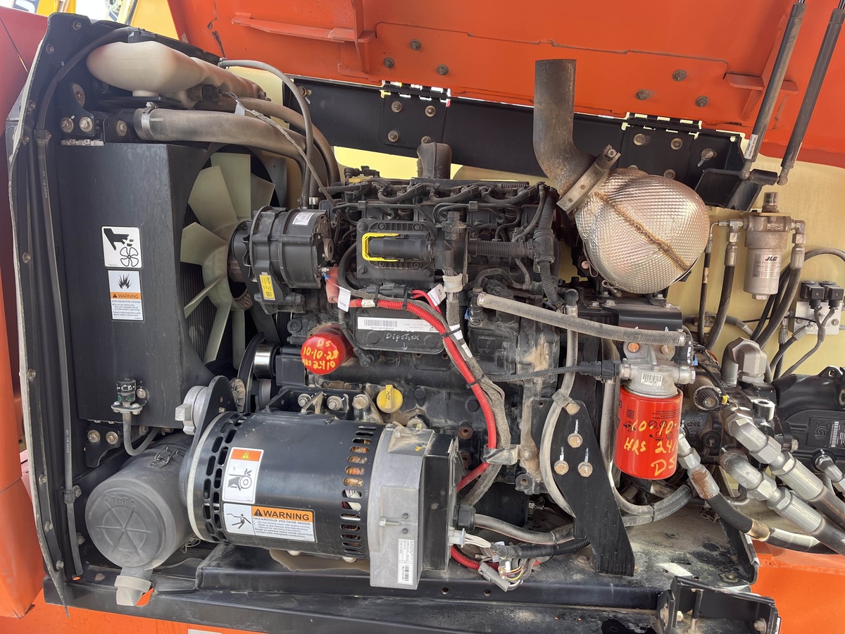 2018 JLG 800AJ-7