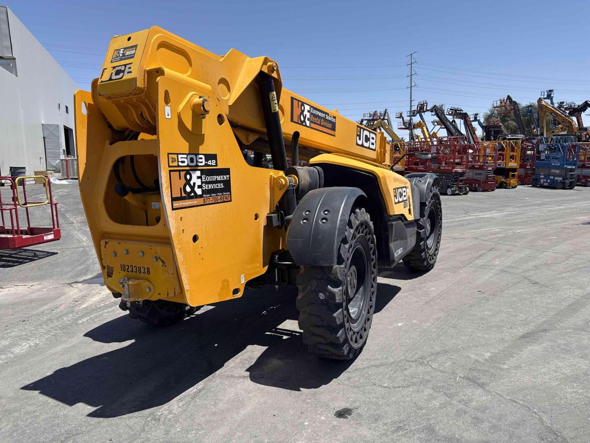 2018 JCB 509-42