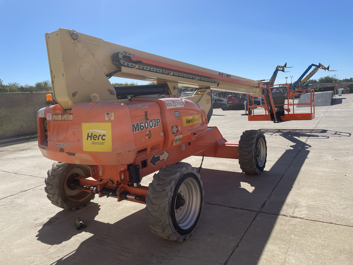 2018 JLG M600JP-11