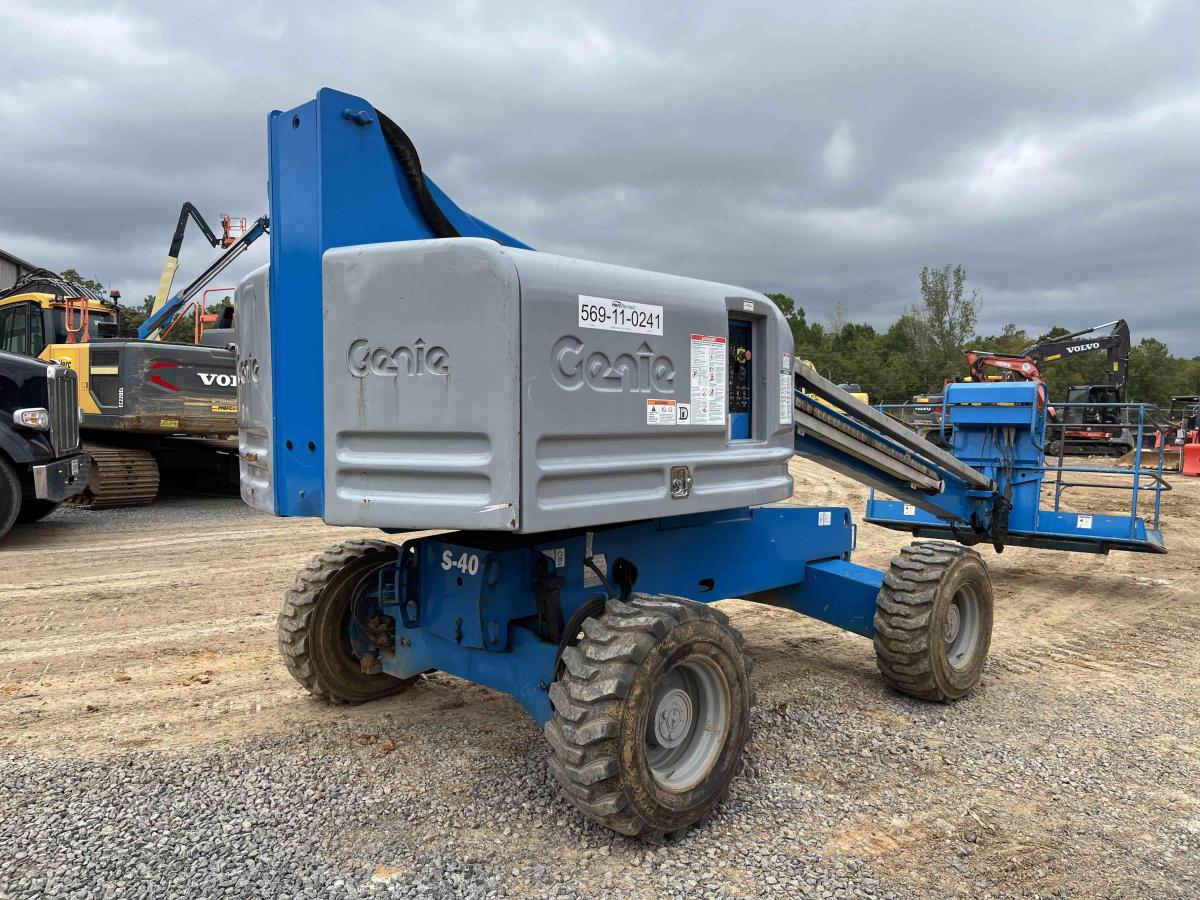 2013 Genie S-40