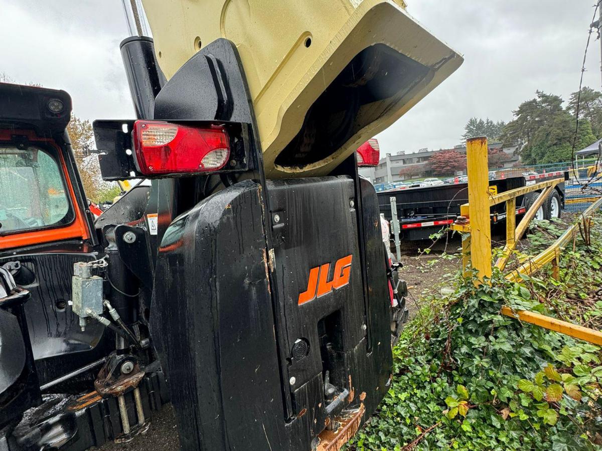 2018 JLG 1255