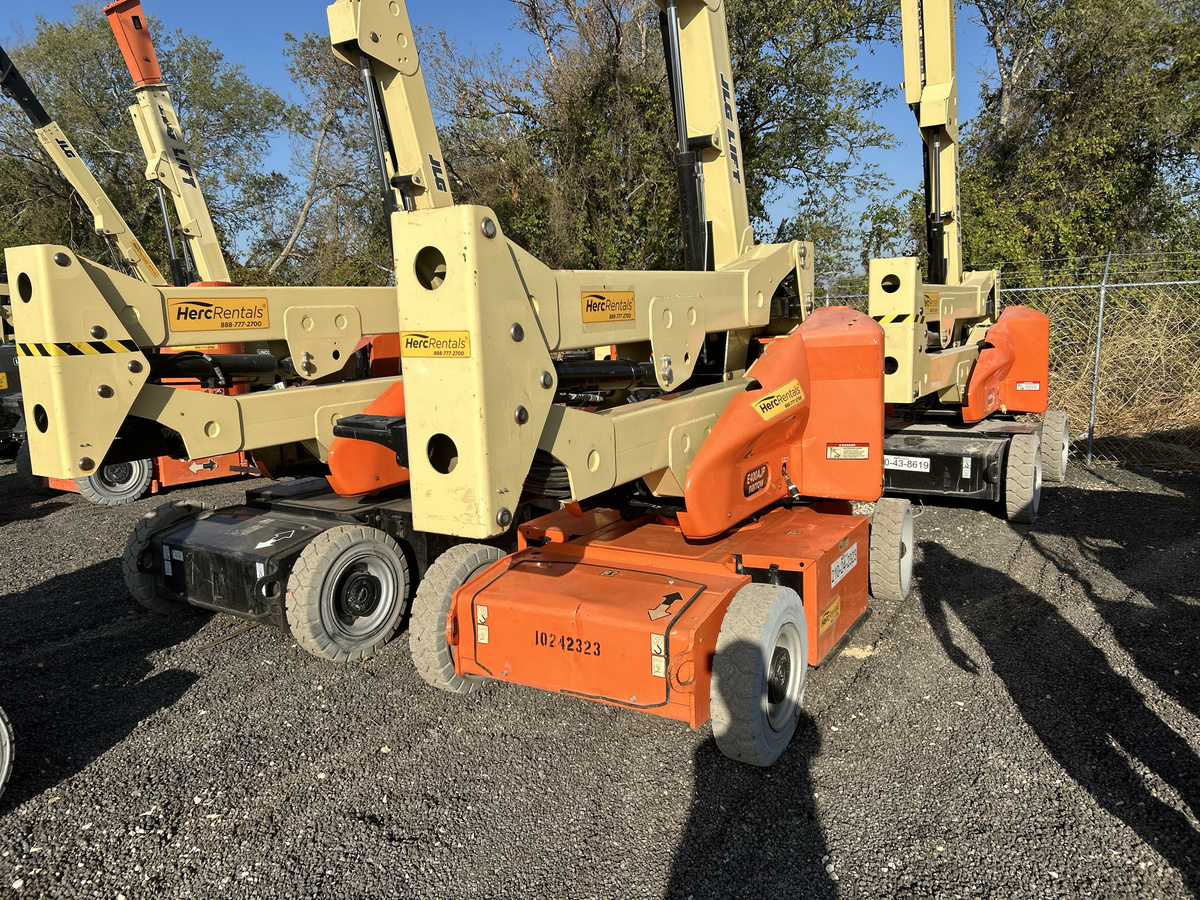 2018 JLG E400AJPN-4