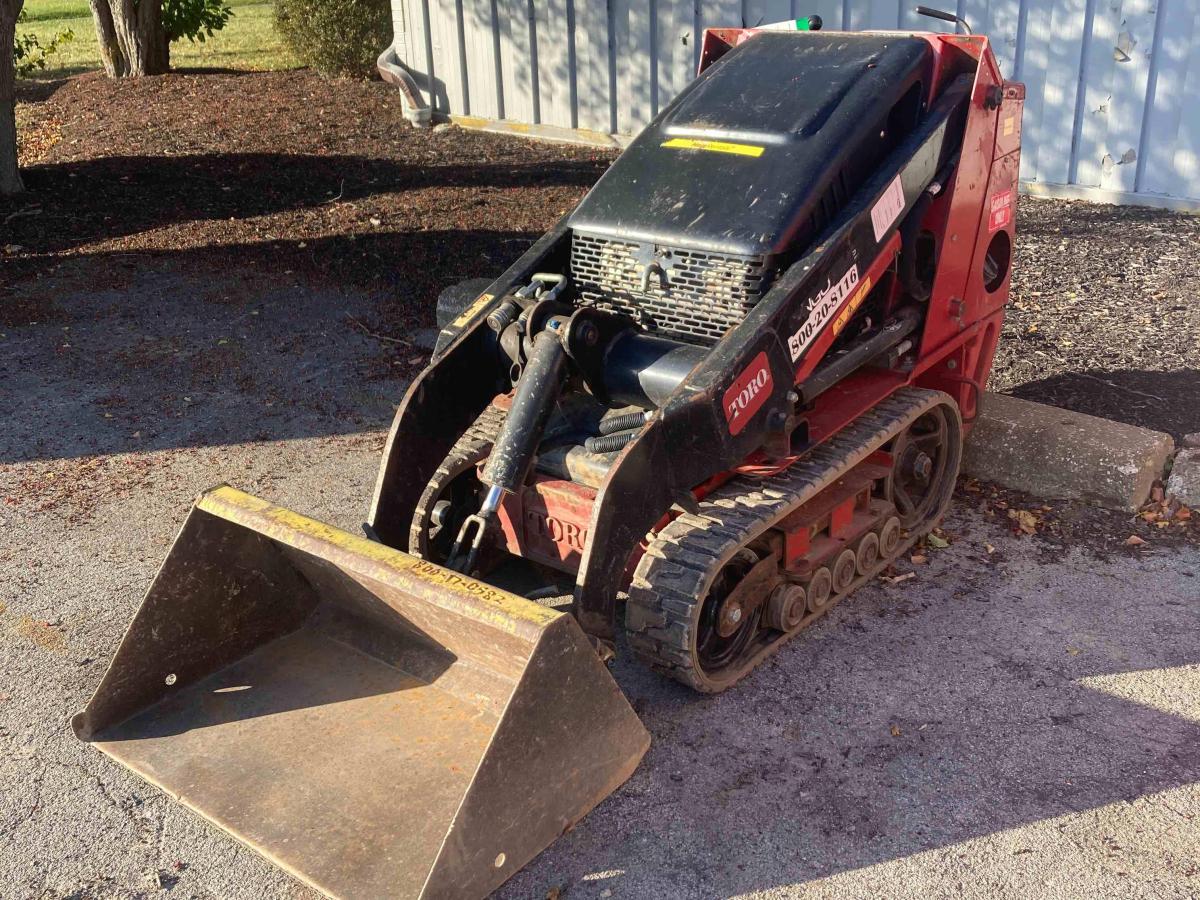2018 Toro DINGO TX 427