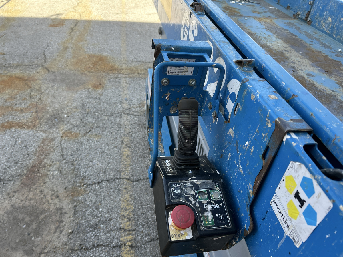 2018 Genie GS-3232-8