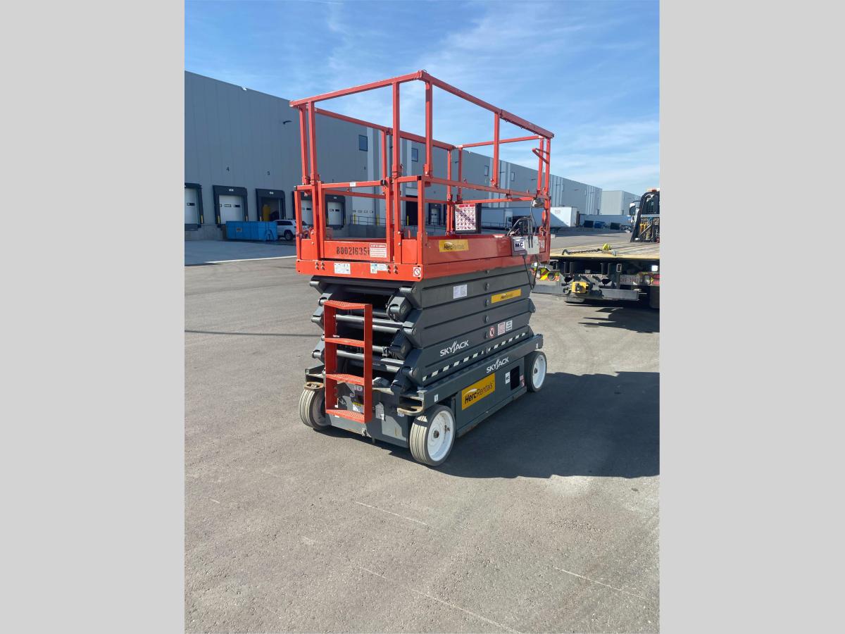 2018 Skyjack SJ4740-2