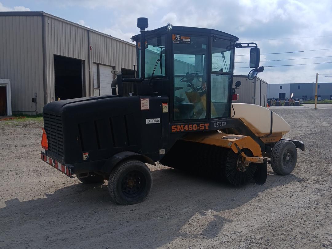 2019 LayMor SweepMaster 450-ST-4