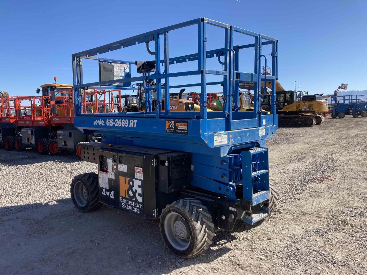 2017 Genie GS-2669 RT