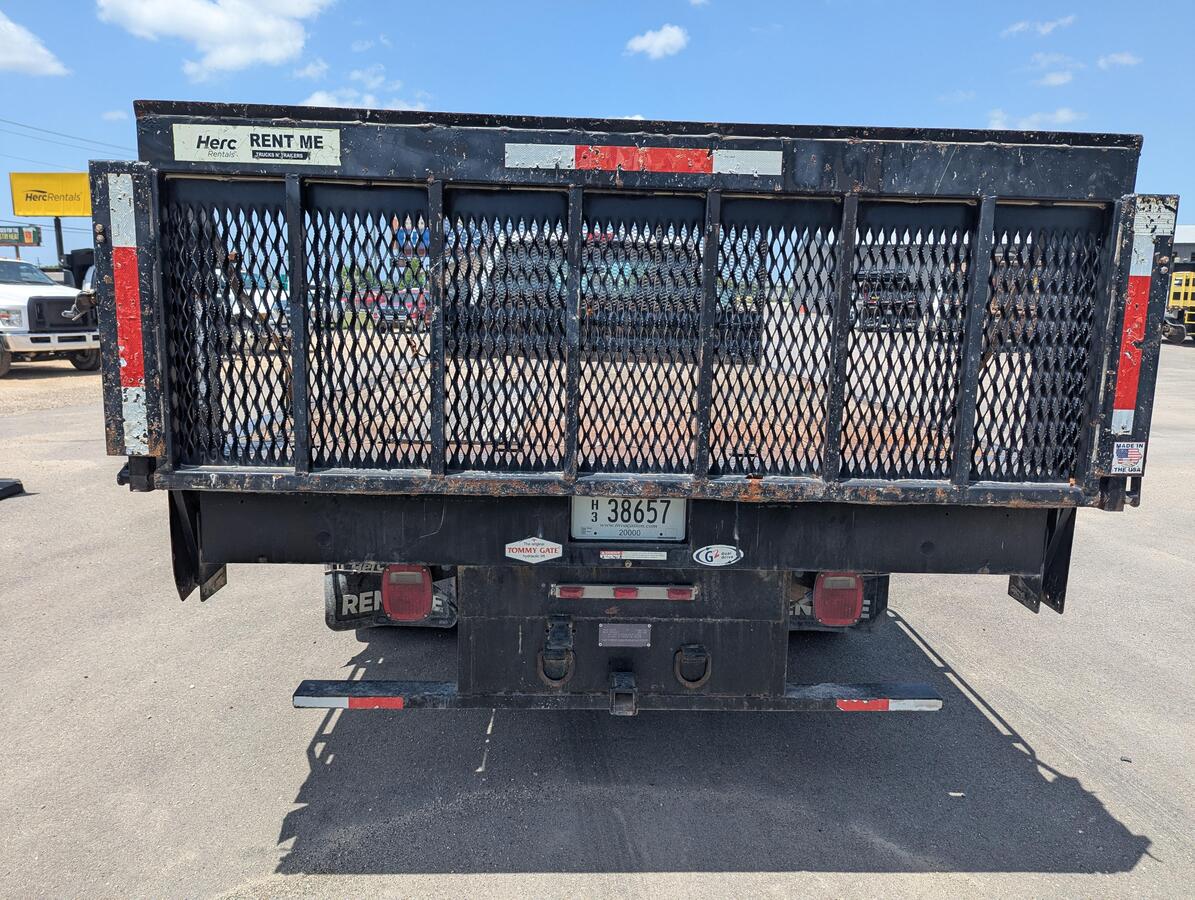 2017 Ford F550-5