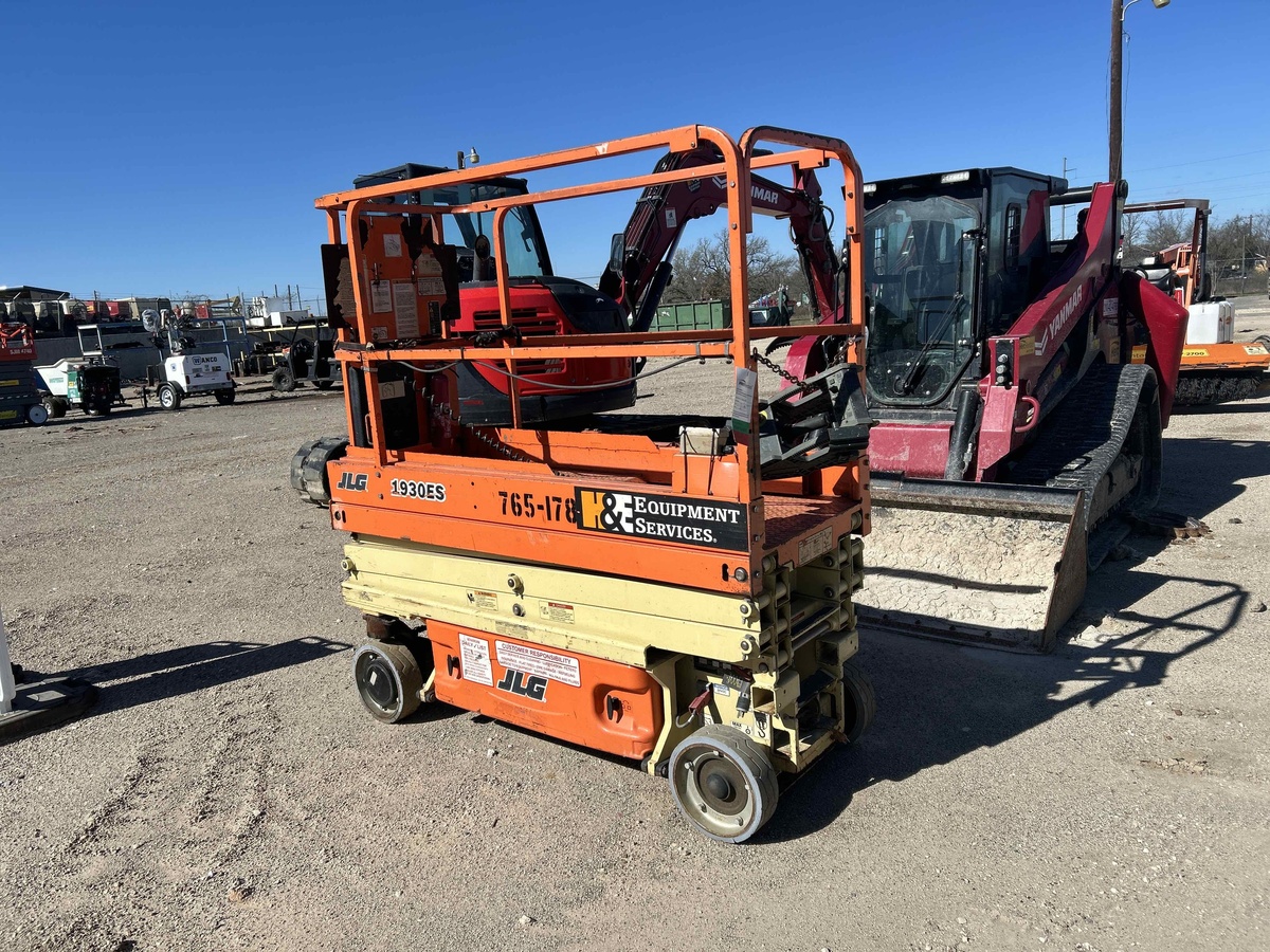 2018 JLG 1930ES