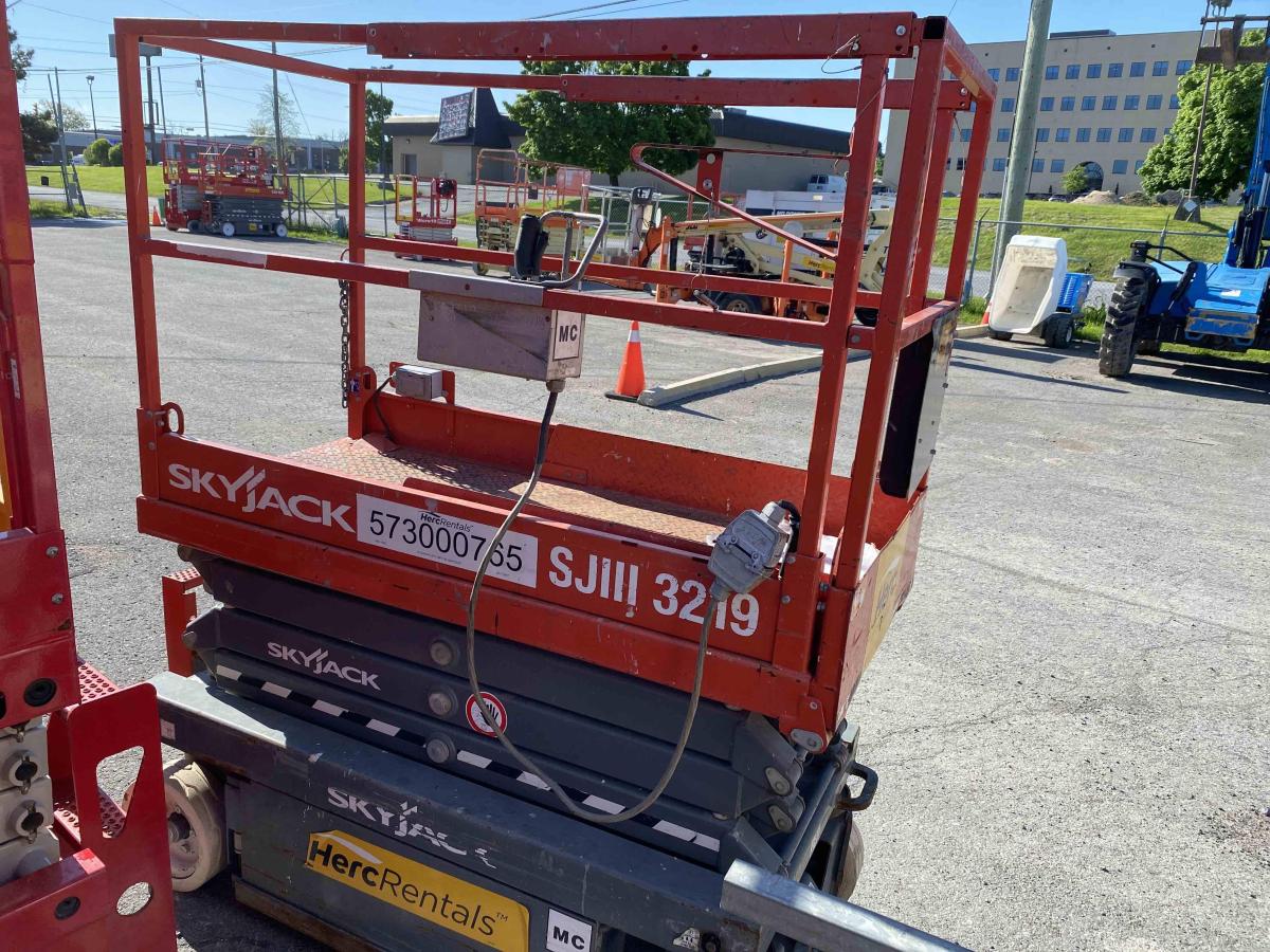 2017 Skyjack SJ3219-2