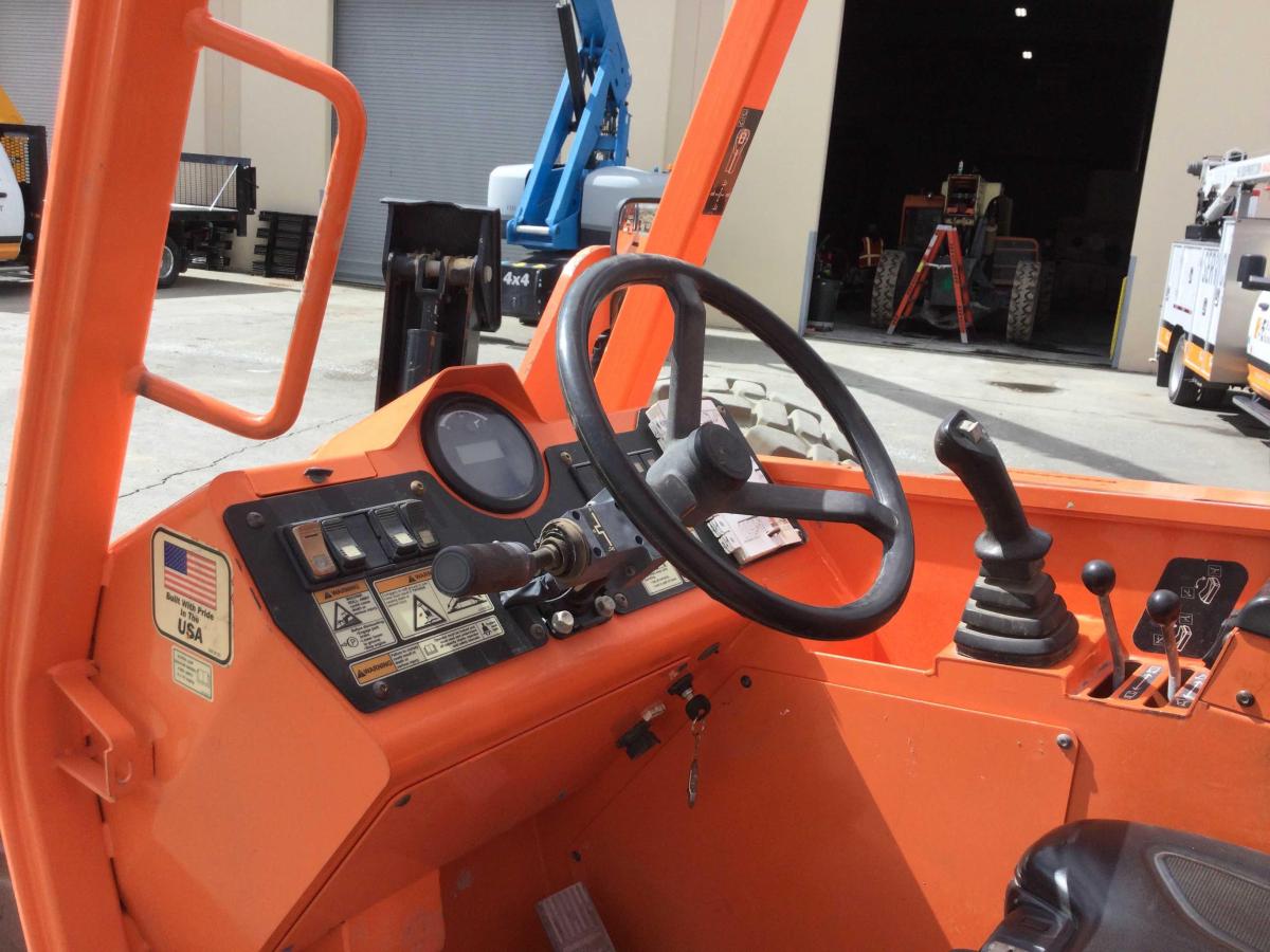 2018 SkyTrak 10054