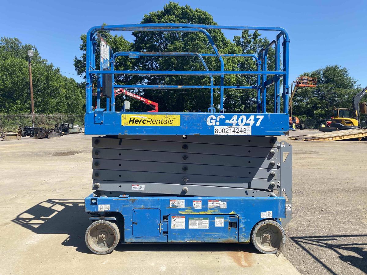 2018 Genie GS-4047