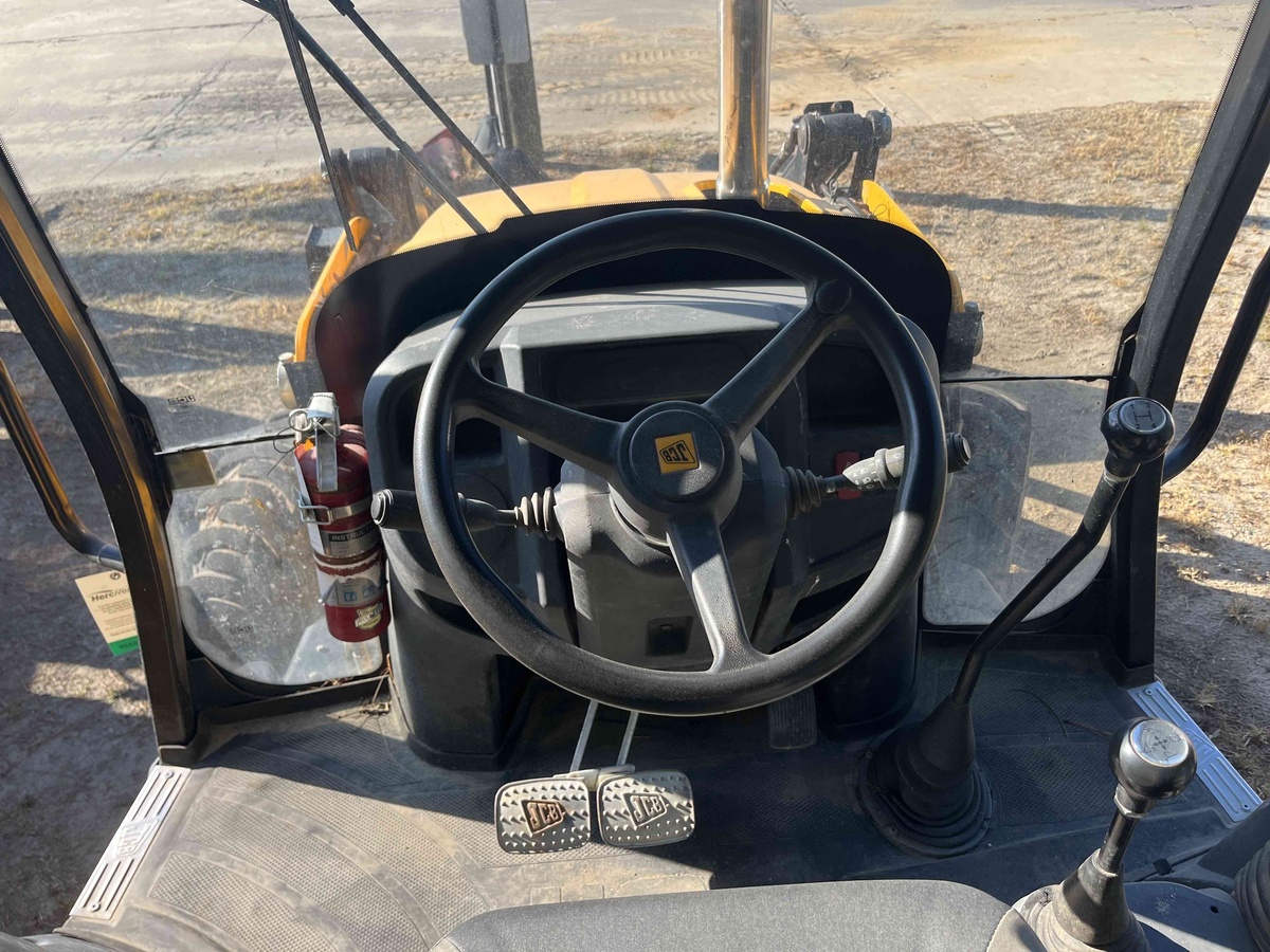2022 JCB 3CX-10