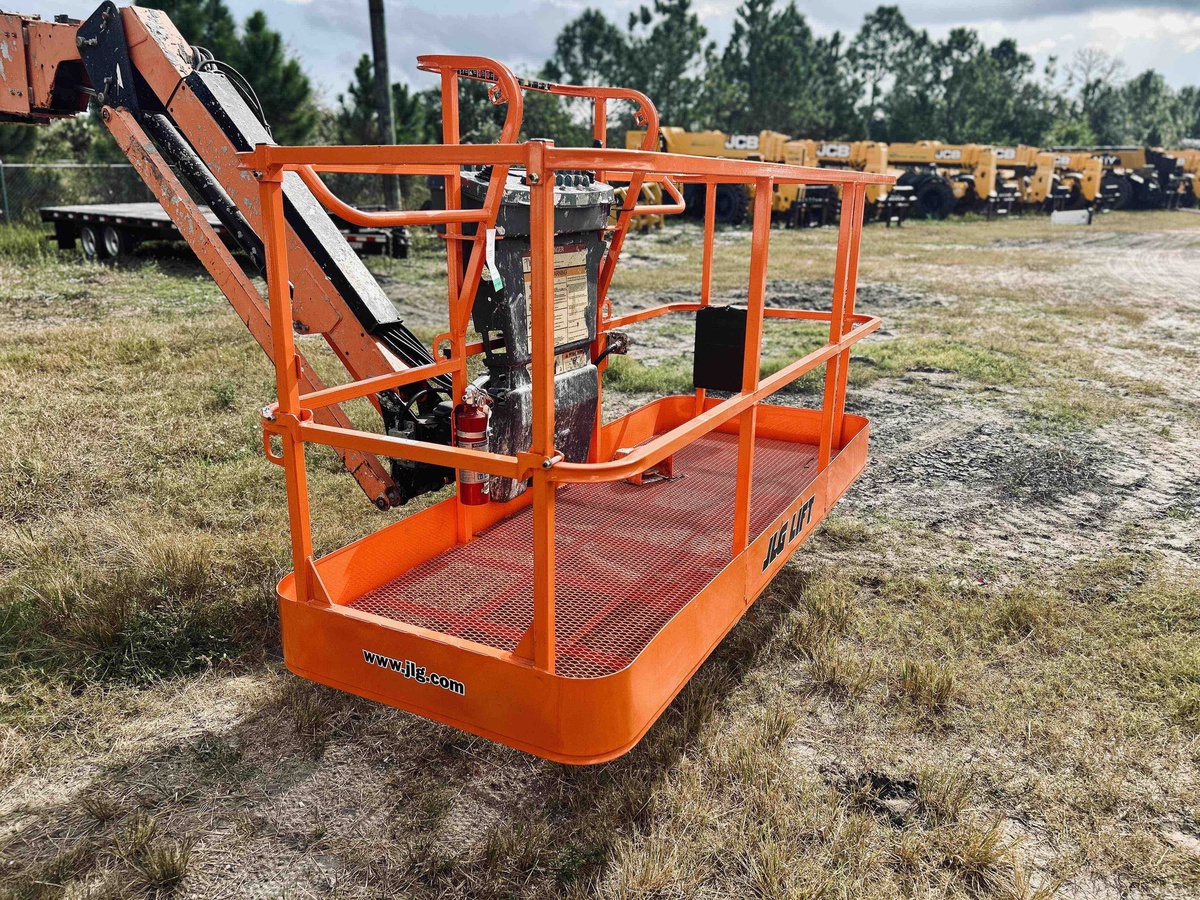 2018 JLG 860SJ-11