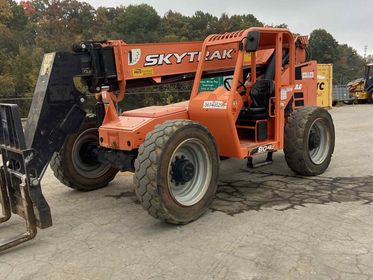 2017 SkyTrak 8042